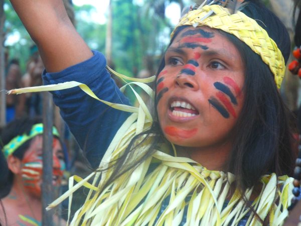 A young Kichwa girl at blockade, photo by David Hill.